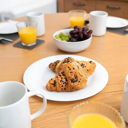 The Terrace By The Market * Guisborough